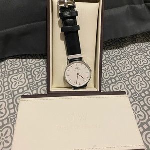 CLASSIC SHEFFIELD Daniel Wellington Watch